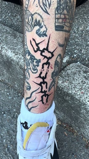 Stunning Chain Tattoo by SARETTTATTOO in Cermenate