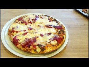 Pizza à la poêle épaisse et moelleuse