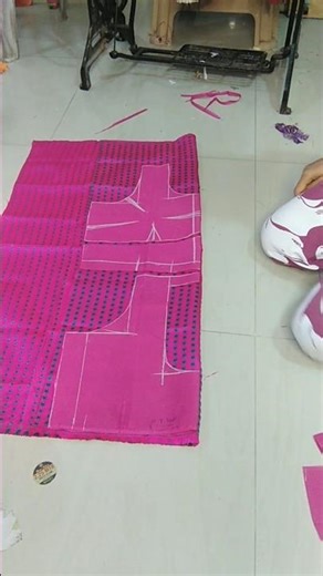 Easy blouse piece cutting 🥰 || #blouse #shorts #youtubeshorts