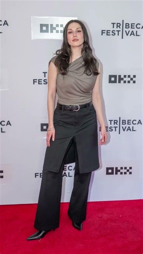 Grace Caroline Currey at The Leader World Premiere #actress #dancer