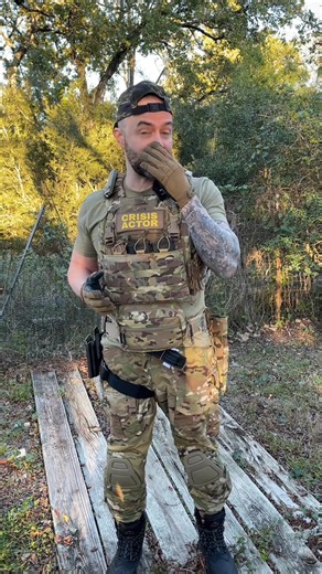 A war belt is one of the best ways to keep the most essential items on your person. #prepperessentials #baofenguv5r #baofengradioforbeginners #offgrid #prepper #shtf #emp #Doomsday #preppertok | Contra1981 | Facebook