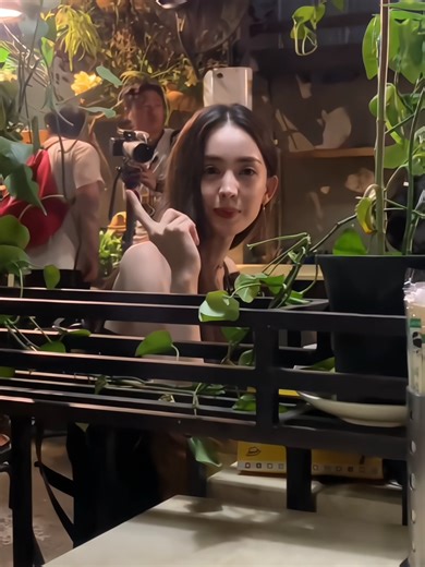 Na thân thiện dễ thương quá trời ❤ #colucnatrat #古力娜扎 #gulnazar #gulinazha #saohoangu