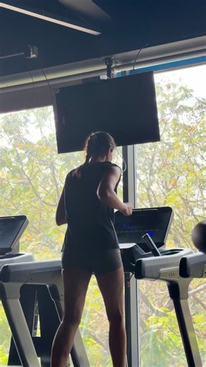 Sanchana Natarajan on Instagram: "It’s been 4 months since I started training under my best friend @shwetagai @qi_strength . As fun as that sounds, it was equally terrifying knowing how intense her programmes are and how quickly she switches into full trainer mode 😝. But I’m endlessly grateful for it. I can do a pull-up now, lift weights as heavy as I am, run a 2k under 10mins, do 10 pushups in a row, and most importantly, I have someone who truly holds me accountable for my physical hea