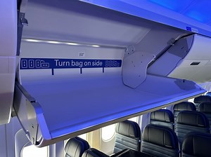 United Airlines Is Now Teaching Passengers How To Use Overhead Bins - View from the Wing