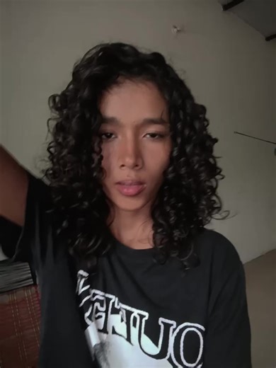 Videos de C (@mendoza_selena) con “sonido original - elluis_xd21”