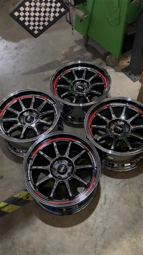 Pemasangan Velg HSR Blackchrome+Dunlop 225/55 R17 on Innova #aafmotor #banmetro #velgmetro #metro