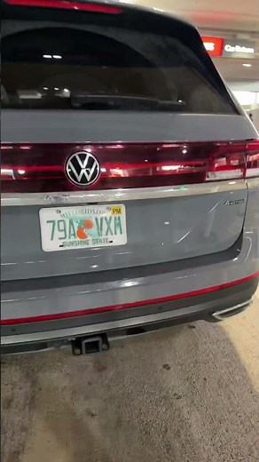 2025 VW Atlas Avis car rental walk around