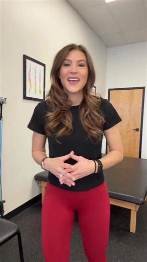 This is a very beginner core routine for older adults & anyone who wants to build core strength without having to get on the floor, on hands & knees, or in a plank position. These exercises focus on breathing, control, & stability to support posture, balance, & everyday movement. Simple. Safe. Effective. Save this & share with the older adults in your life ❤️ #physicaltherapy #core #movement #longevity | Devin Vassella Trachman