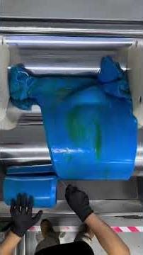 mixing color in plastic