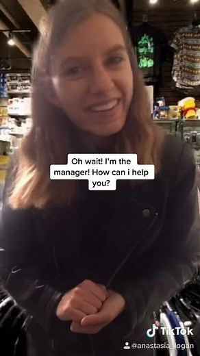 Day in the Life of a Hot Topic Employee