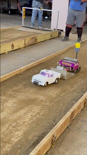 Nitro RC tractor pulling with modified 2wd and 4wd trucks