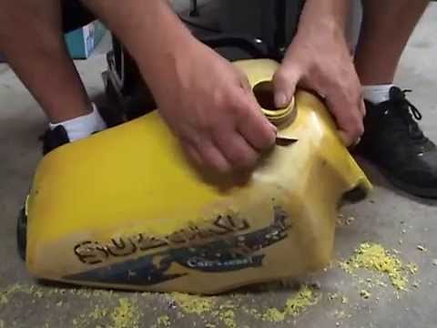 Restoring plastic motocross gas tanks using simple stuff... and beer ; )