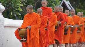 Giving alms is a deeply spiritual act of virtue in the practice of Buddhism. Here's what you need to know. Inspired by Laos? http://bit.ly/2JCeeSx | Remote Lands, Inc.