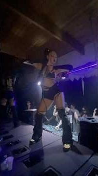 techno + shuffle gives you life ⛓️👟🖤⛓️ #shuffledance #shuffle #techno #cuttingshapes #edm