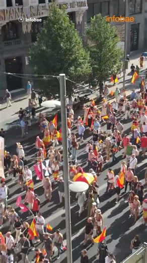Una Marcha por la Dignidad recorre Madrid para pedir elecciones inmediatas y juzgar a Sánchez