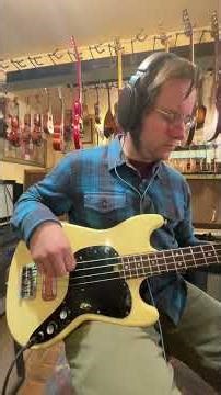 1978 Fender Musicmaster (modded) electric bass guitar #fendermusicmaster #fenderbass