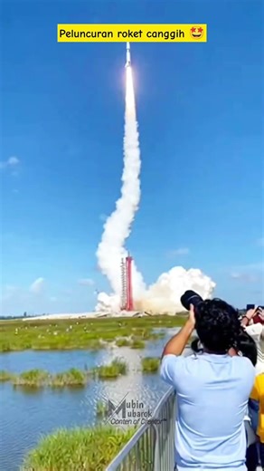A truly perfect hypersonic rocket launch 🤩#viralvideo #fypシ