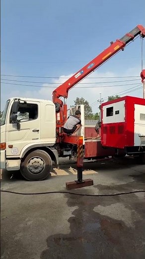 Cẩu máy phát điện đi cho thuê ngày 16-03-2026 #chothuemayphatdien #mayphatdiennhat