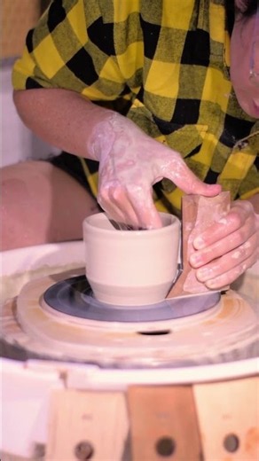 Why potters choose these specific tools for the wheel #potterytools #artisan