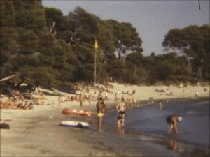 Vacances été 1979 Plage de l'Estagnol camping Domaine de la Bergerie film super 8 Famille CHATILLON