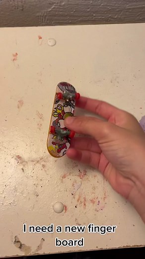 The way the broken finger board fell 🤣#fyp #fingerboard