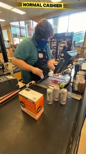 Fastest Cashier in the World vs Normal People 😱 #Shorts #SkillFlex