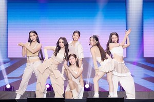 【FELZZ】2025推介会舞台 后台 团体短片