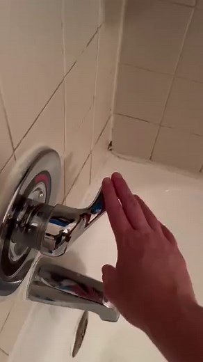 63K views · 535 reactions | Late night bathroom deep clean with kaboom #cleantok #cleaningvideos #deepclean #satisfying #scrubbingsounds #asmr #satisfyingclean #satisfyingvideos #kaboom #purplespray #cleaningmotivation #cleanwithme #scrubwithme #scrubbing #cleanhome #dirty #cleaningroutine #cleaningschedule #bathroomcleaning #tub #militaryhousing #instaclean | Cleaning Motivation | Facebook