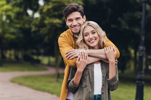 S’il montre ces 7 signes, vous avez un homme d’exception à vos côtés (et il est validé par les psys) - Psychologies.com