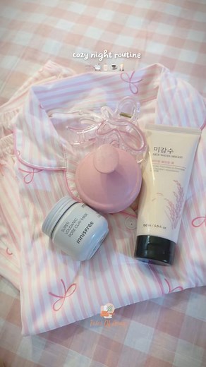 Cozy night routine.🩷 Tea, skincare, netflix & cozy dreams. 💕😴 #CozyNights #selfcareroutine #RelaxingEvening #lifestyleblogger #talesofanny | Tales Of Anny