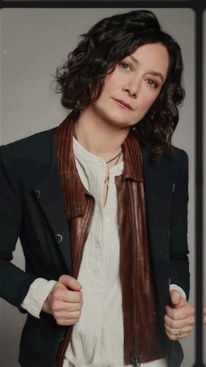 When Fame Hurt: Sara Gilbert’s Silent Story