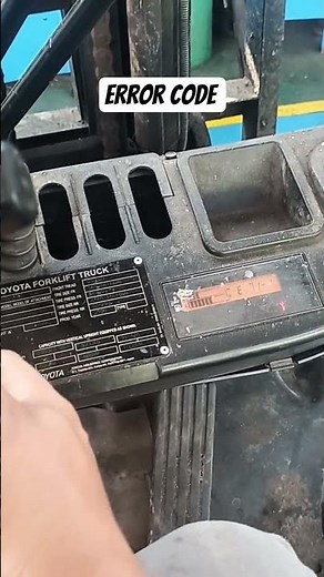 Error Code Forklift #shorts #mechanic #machine #errorcode