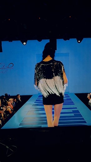 ✨Reveal Finale✨ @runway7fashion @NYFWTheShows #chasesuccess #chaseyourdream #chaseyourgoals