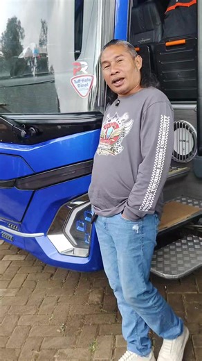 Bus Pariwisata dan Jangulee Transport: Duet Menarik