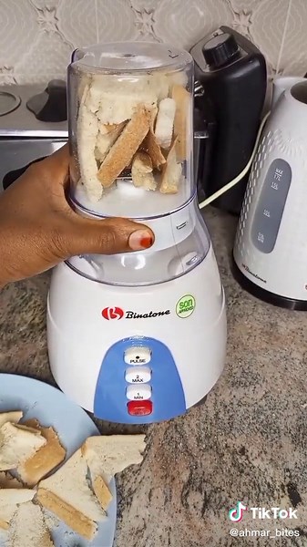 made breadcrumbs today😋 #foodmas #tiktokmas #decembertreats #football #tiktok5aside #fyp #arewafoodblogger