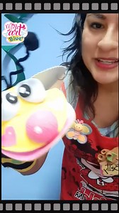 ⭐ Aula Video Títeres para Sonidos Onomatopeyicos ⭐ Aprenderas a trabajar 4 títeres; abejita ranita perrito y vaca . Son de boca articulada, ideal para Resaltar los sonidos onomatopeyicos y hacer lindas dinámicas con tus alumnos. Está trabajado todo en microporoso. ------------------------------------------------------- ✅ COMO PAGAR Medios de pago : 🔹BCP 🔹Interbank 🔹Scotiabank 🔹yape 🔹Agentes bcp ( solo para Lima) 🔹Otros paises: Por PayPal. ✏️Si tiene alguna pregunta, o quiere adquirirla dir