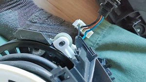 Miele c3 vacuum power cable always retracts, won't stay fixed. Disassembled to get to retractor part but can't see what exactly is going wrong.