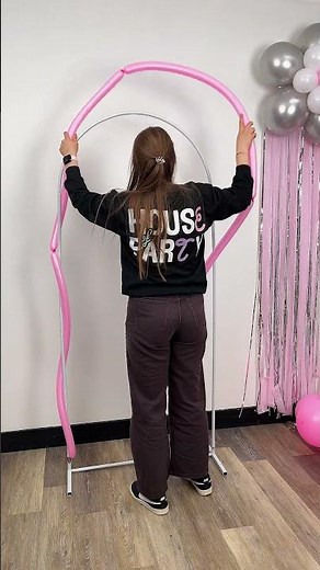 Easy balloon decor idea using a stand arch #balloontutorial #partydecoration #balloon #party #diy