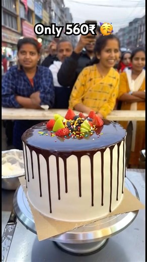 🍰 5-layer giant cake street making 😋 #viral #viralvideo #youtubeshorts #cake #cakedecorating