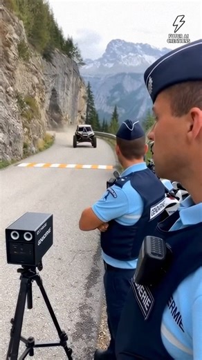Le buggy qui détruit un radar devant les gendarmes 💥 #gendarmerie #radar