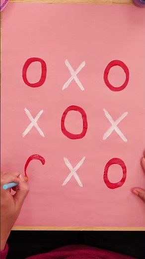 Valentine's Day Art Using Crayola Construction Paper & Acrylic Paint || Crayola Creative Moments