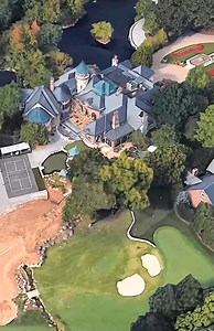 Papa John's House More Luxurious Than You Think! #house #usa #livmiami #penthouse #billionairebunker #island #luxury | Viola Hand