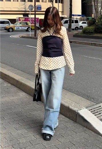 ★CROSS WAIST WIDE ストレート 150cmで0番着用してます！ 元々裾が長く作られてて、曲げて履いていただいても美脚に見えるのでおすすめです♪ #moussy #moussyデニム #クロスデニム #outfit #おすすめコーデ