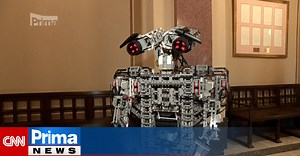 VIDEO: První humanoidní robot z lega!