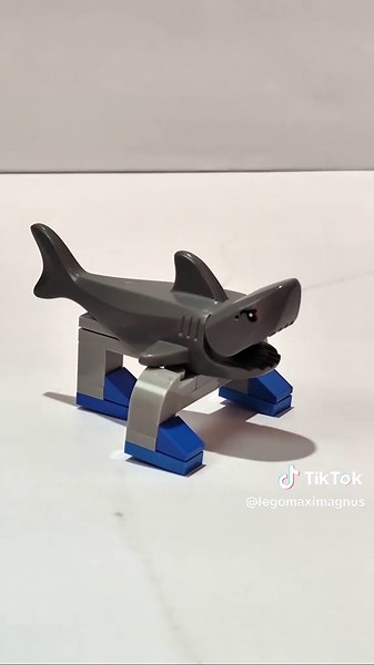 Lego Tralalero Tralala Tutorial for Minifigures