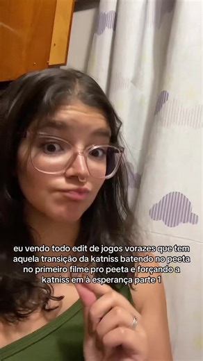 Katniss e Peeta: As Emoções em Jogos Vorazes