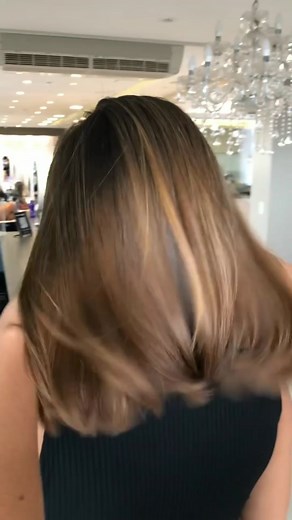 Trendy Short Hair Highlights for Women - Chunky & Stylish Styles