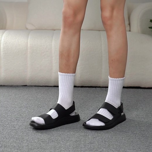 ECCO Men's Cozmo Flat Sandal: Comfort Meets Style