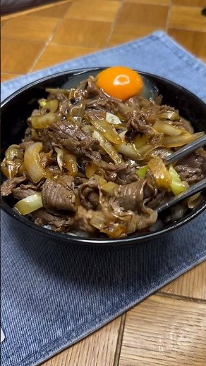 牛バラ切り落としで作るスタミナ丼