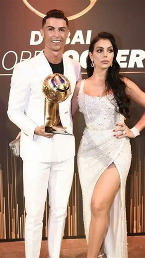 Ronaldo and Georgina love story in seconds #cr7 #football #ronaldoronaldo #georgina #trending